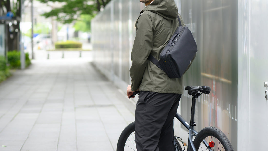 持ち運ぶカタチ「カバン」の変遷をたどる